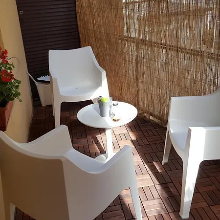 Domus Casa de hóspedes 2*